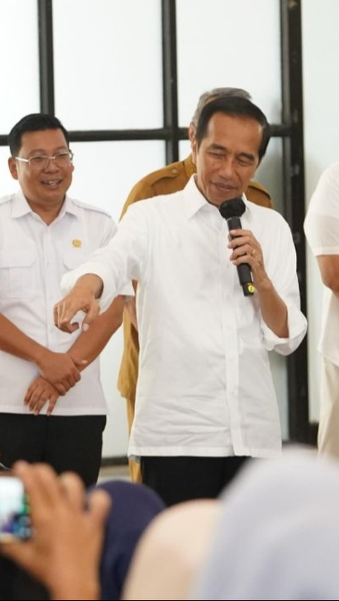 Kemarin Enggak Tahu Seblak, Kini Jokowi Bertanya 'Cireng Itu Apa?'