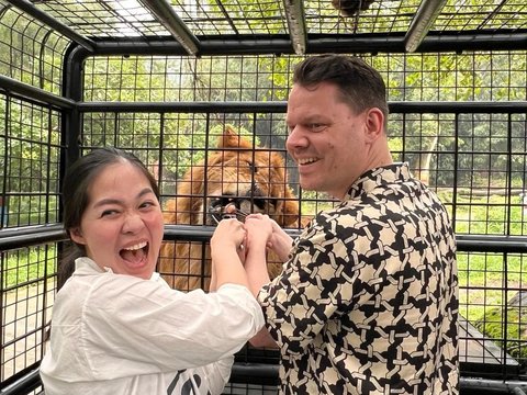 Potret Kompak Gracia Indri dan Gisela Cindy saat Liburan di Indonesia, Bawa Baby Nova Jalan-jalan ke Taman Safari