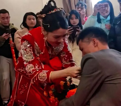 The Woman Determined to Marry a Married Man, Just a Day After the Reception She Immediately Divorced