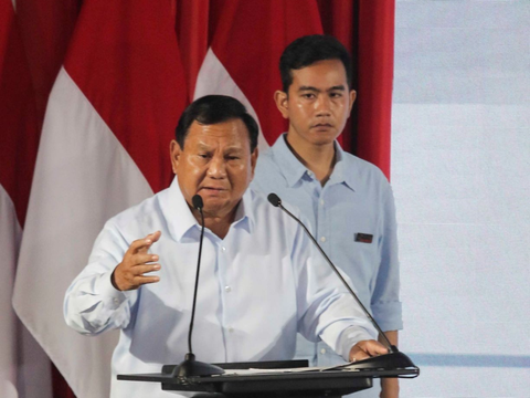 Tiga Calon Presiden dan Calon Wakil Presiden menyampaikan paparan Penguatan Anti Korupsi untuk Penyelenggara Negara Berintegritas (Paku Integritas) di Gedung Merah Putih KPK, Jakarta, Rabu (17/1/2024). Paku integritas menjadi momentum pernyataan komitmen tiga pasangan capres-cawapres dalam pemberantasan korupsi di Indonesia.Liputan6.com/Angga Yuniar