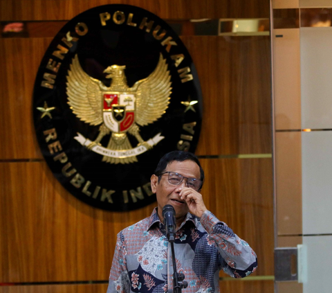 Sekjen PDIP: Mundurnya Mahfud MD karena Fungsi Menko Polhukam Diambil Alih Jokowi