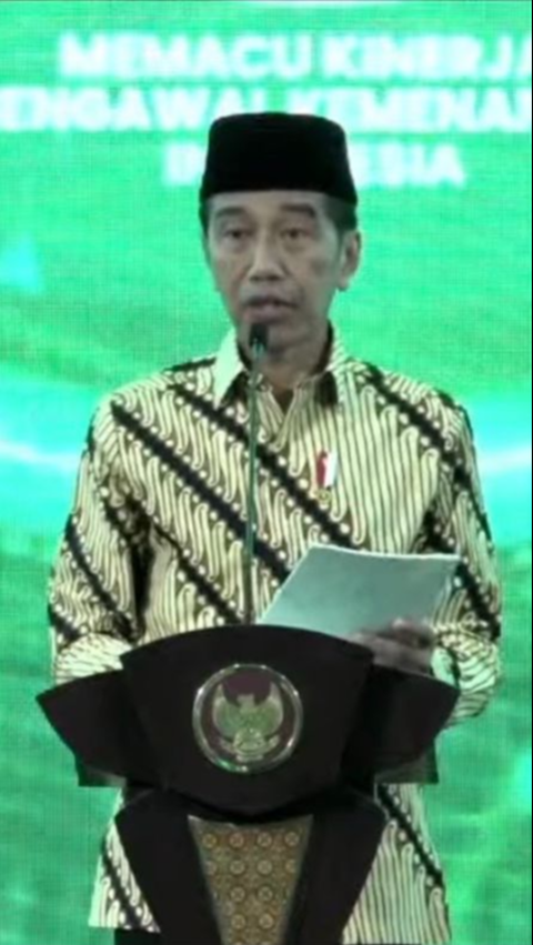 Jokowi Teken Keppres Pemberhentian Mahfud Md dari Jabatan Menko Polhukam<br>