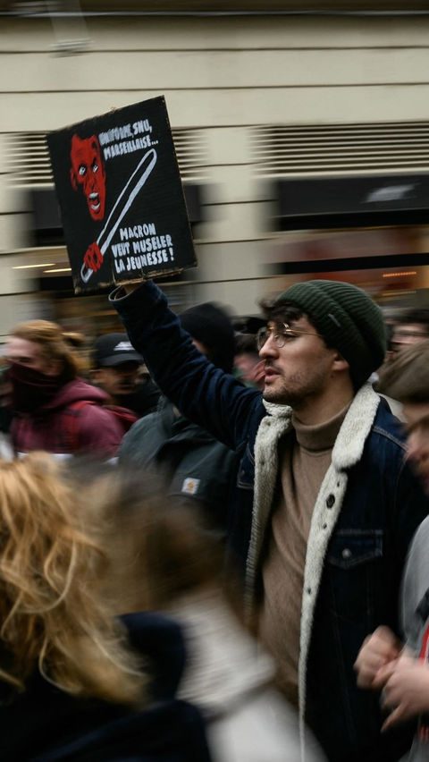 Media setempat melaporkan bahwa aksi mogok ini berlangsung di Paris dan beberapa kota lainnya di seluruh Prancis. <br>(Foto JEFF PACHOUD / AFP)<br>