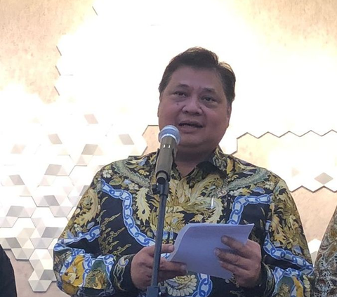 Dampingi Prabowo Temui Relawan di Makassar, Airlangga Hartarto Ngaku Cuti