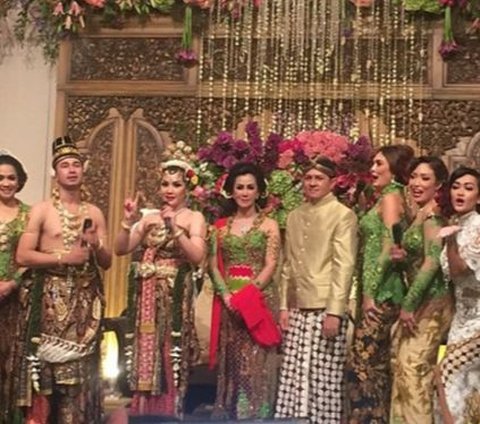 10 Luxurious Wedding Comparisons between Prabowo-Titiek and Raffi-Nagita, Both Wearing Javanese Traditional Attire!