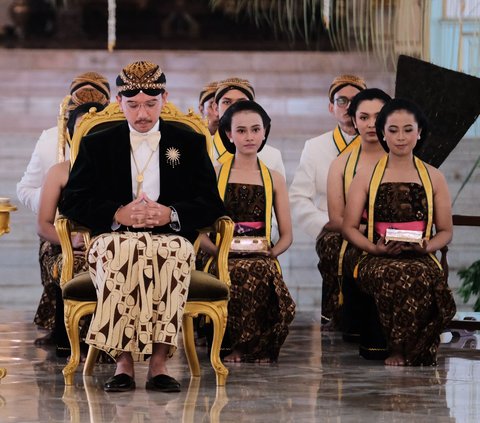 Tingalan Jumenengan, KGPAA Mangkunegaran X Berbagi Gelar Kehormatan