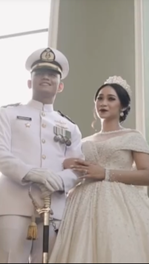 Perjalanan Cinta Putri Kolonel TNI dengan Lettu, Berawal Dikenalkan Sang Ayah kini jadi Suami 'Jodoh di Tangan Papa'