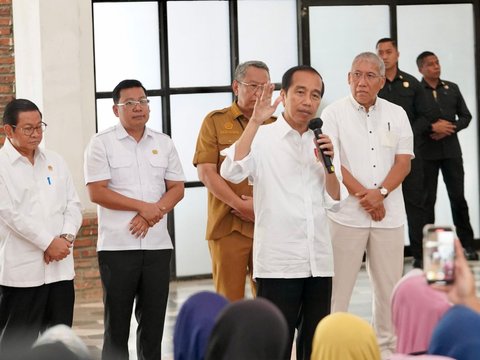 Presiden Jokowi Tegaskan Bantuan Pangan Bulog Adalah Solusi Hadapi Kenaikan Pangan