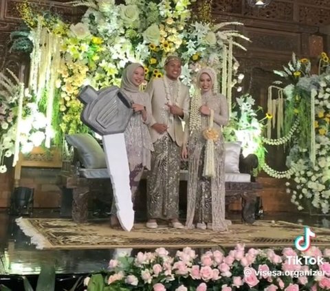 Viral Pengantin Beri Doorprize Sepeda Motor di Acara Resepsi, Pemenang Langsung Heboh