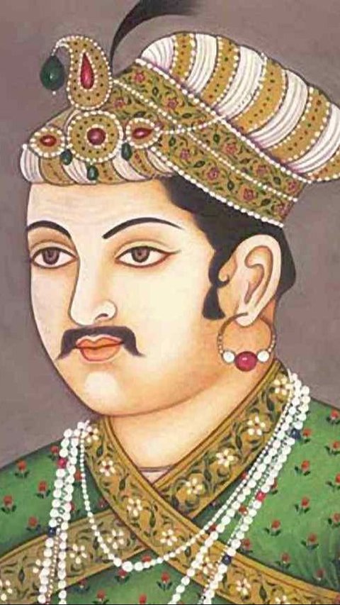 Akbar adalah seorang kaisar Mughal yang memperluas kekuasaan Muslim di sebagian besar anak benua India, sebuah era yang dituduh kaum nasionalis Hindu sebagai era perbudakan.