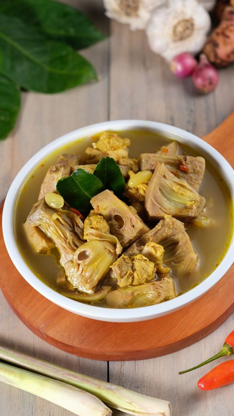 Simple Recipe for Padang-style Jackfruit Vegetable, Spicy and Appetizing
