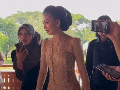 Potret Cantik Selvi Ananda saat Hadiri Upacara Ulang Tahun Kota Solo, Tampil Anggun Kenakan Kebaya