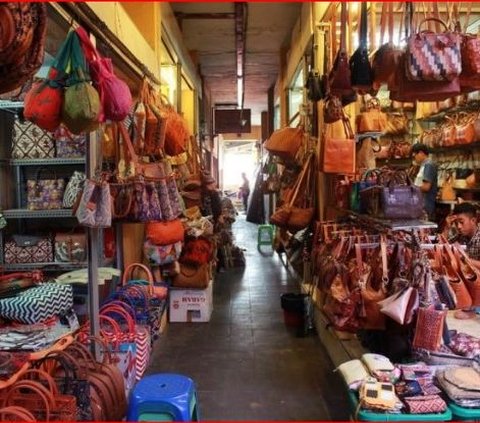 Melihat Kreasi Kerajinan Tangan di Teras Malioboro Yogyakarta yang Estetik, dari Mainan Anak hingga Aksesoris Fesyen