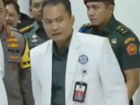 6 Fakta Sosok Dokter Gunawan Rusuldi yang Ditegur Mayor Teddy saat Bersama Jokowi, Ternyata Eks Baret Merah