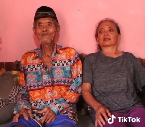 Momen Kakek Sugiyono Penjual Sapu Lidi Viral saat Dapat Bantuan, Bikin Haru