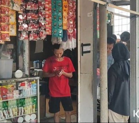 Appearance of Ibu Gaul's Stall, Alleged Location of Bullying Involving Vincent Rompies's Child