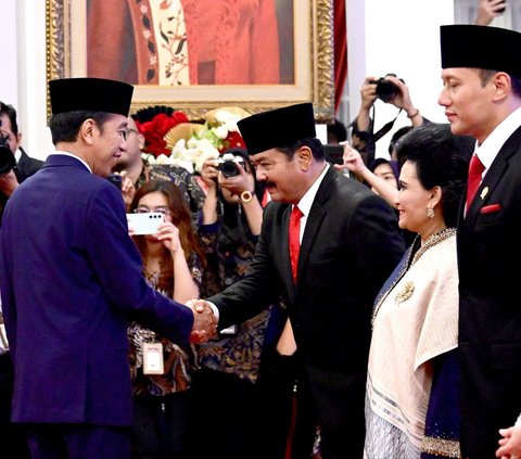 Tito Karnavian Resmi Serahkan Jabatan Menko Polhukam ke Hadi Tjahjanto