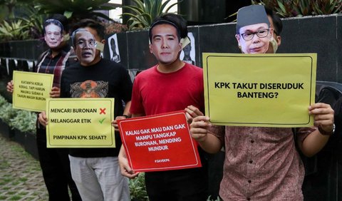 Adapun perihal untuk sidang in absentia, kata hakim, bukan bagian dari ranahnya untuk menentukan.<br>