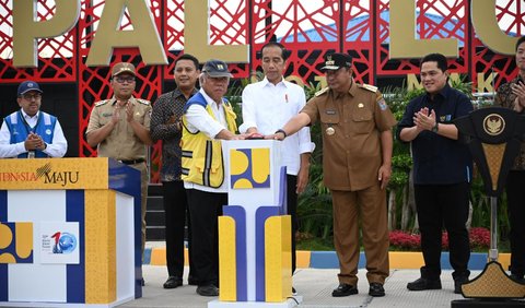 Jokowi berharap, dengan beroperasinya SPAL-DT maka kesadaran masyarakat terhadap masalah pencemaran lingkungan di Kota Makassar bisa semakin meningkat. <br>