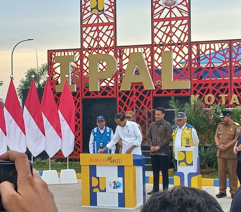 Sempat Diisukan Renggang, Begini Momen Akrab Jokowi & Menteri Basuki Saat Resmikan Proyek Infrastrukur di Makassar