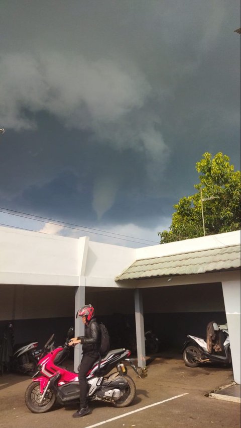 BRIN Calls Indonesia's First Tornado in Rancaekek Bandung Similar to the One in the US 20 Years Ago