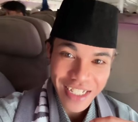 Viral Disebut Mirip Andika Babang Tamvan, Rohmat Bahar Berangkat Umrah