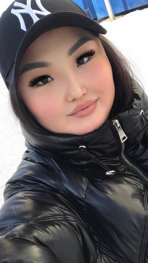 This Selebgram Was Once Viral and Famous Because of Thick Eyebrows Similar to Angry Bird, Now Back to 'Normal' and Hated by Fans