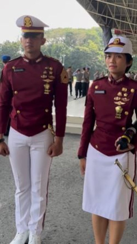 Keren, Taruna dan Taruni Ini dapat Penghargaan PIN Emas dari Kapolri Netizen Sebut 'Sudah Ganteng dan Cantik Pintar Lagi'