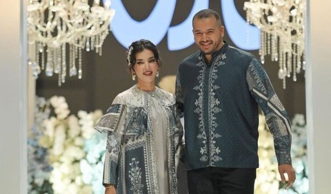 Potret Tasya Farasya dan sang suami, Ahmad Assegaf langsung mencuri perhatian netizen. <br>