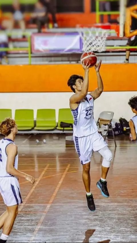 Dalam dunia basket, Marco aktif sebagai pemain dari tim JIS Dragons dan telah membawa pulang medali kemenangan dari pertandingan di Taipei, Taiwan.