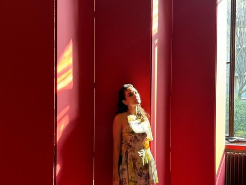 Pesona Luna Maya saat Hadir di Milan Fashion Week, Penampilannya Curi Perhatian