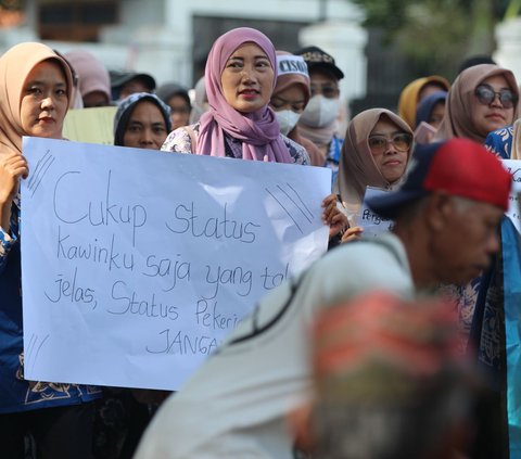 Ribuan Guru Honorer Garut Menuntut Diangkat Jadi ASN