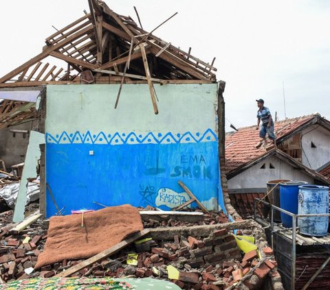 Ratusan Bangunan Rusak Akibat Puting Beliung, Pemkab Sumedang Tetapkan Status Tanggap Darurat