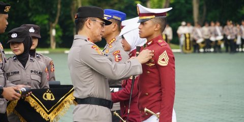 Berprestasi di Kancah Internasional, Personel Akpol dan Taruna Ini Dapat Pin Emas dari Kapolri