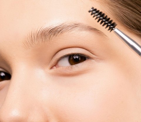 How to Create 'Full' and Natural Eyebrows, Suitable for Simple Makeup Lovers