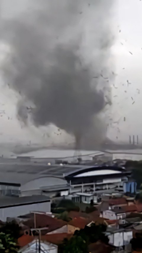 Begini Penampakan Tornado Rancaekek Bandung Dilihat dari Angkasa