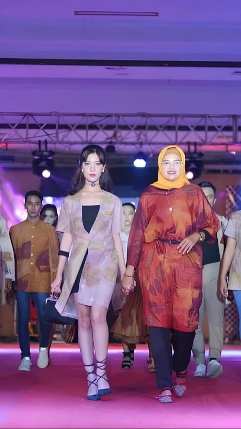 Hobi Merajut dan Kaligrafi dari Kecil, Okta Kini Sukses Rambah Bisnis Fesyen Ramah Lingkungan