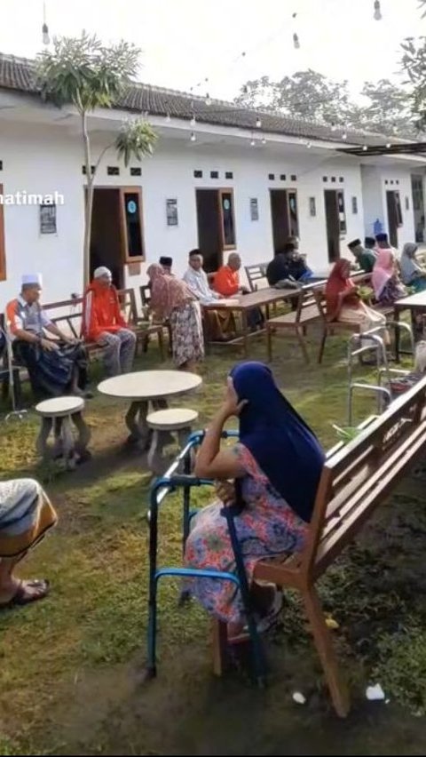 Viral Suasana Lansia Berkumpul di Panti Jompo Malang, Bikin Haru Warganet<br>