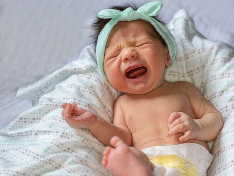 Should a Baby Be Carried to Sleep Soundly? Try the Pediatrician's Advice