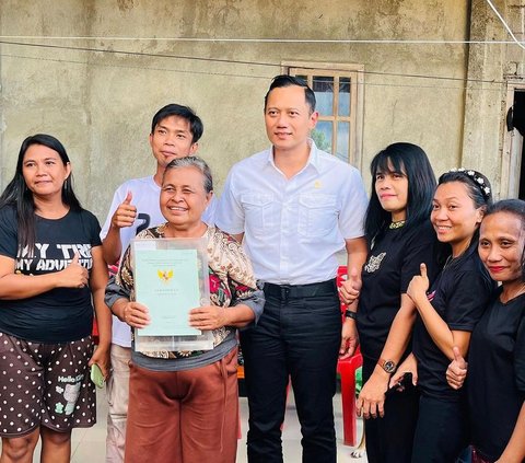 Menteri Agraria dan Tata Ruang (ATR), Agus Yudhoyono (AHY) melakukan blusukan selama kunjungan ke Manado, Sulawesi Utara, Kamis (22/2/2024). Ini merupakan kunjungan kerja pertamanya setelah dilantik menjadi Menteri ATR oleh Presiden Joko Widodo.