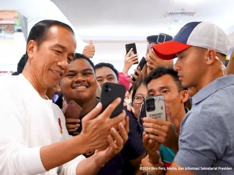 Moment Jokowi Eating at the Mall with Mr. Bas and Erick Thohir, Ordering Nuggets and Burger