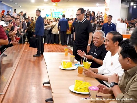 Moment Jokowi Eating at the Mall with Mr. Bas and Erick Thohir, Ordering Nuggets and Burger