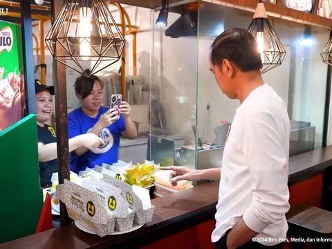 Moment Jokowi Eating at the Mall with Mr. Bas and Erick Thohir, Ordering Nuggets and Burger