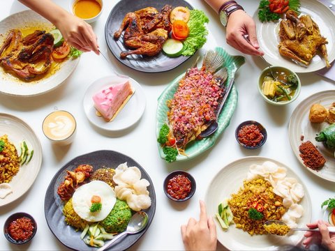 Food Lovers Gather, There's 'Doyan Makan' and 'Makan Terooos' on Vidio