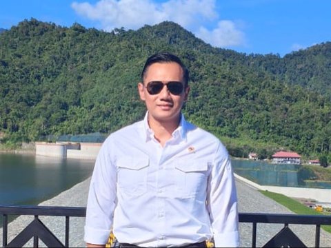 AHY's Working Style When Accompanying President Jokowi Inaugurating Lolak Dam in North Sulawesi