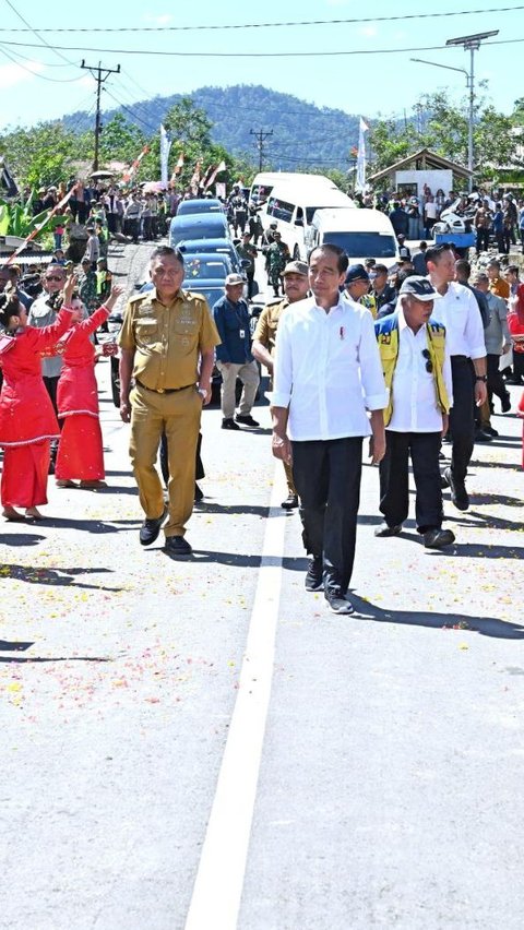 Jokowi Resmikan Instruksi Jalan Daerah di Sulawesi Utara dengan Anggaran Rp183 Miliar