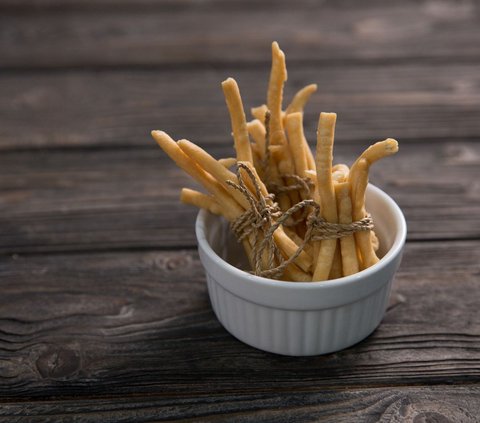 Recipe for Snacks for Ramadan and Eid Night, Crunchy and Savory Onion Cookies