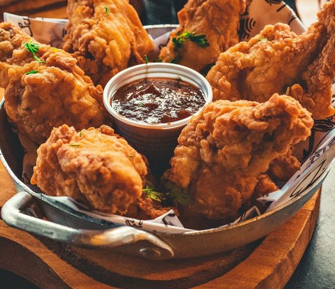 How to Cook Fried Chicken ala Restaurant Style, Soak in Ice Water for a Crispy Texture