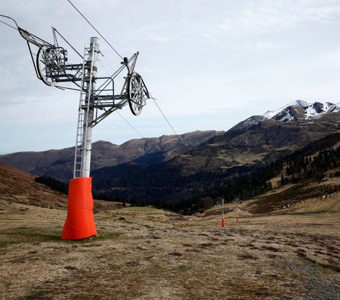 FOTO: Miris, Hamparan Salju di Resor Ski Prancis Lenyap Diterpa Perubahan Iklim