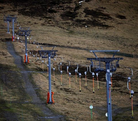 FOTO: Miris, Hamparan Salju di Resor Ski Prancis Lenyap Diterpa Perubahan Iklim